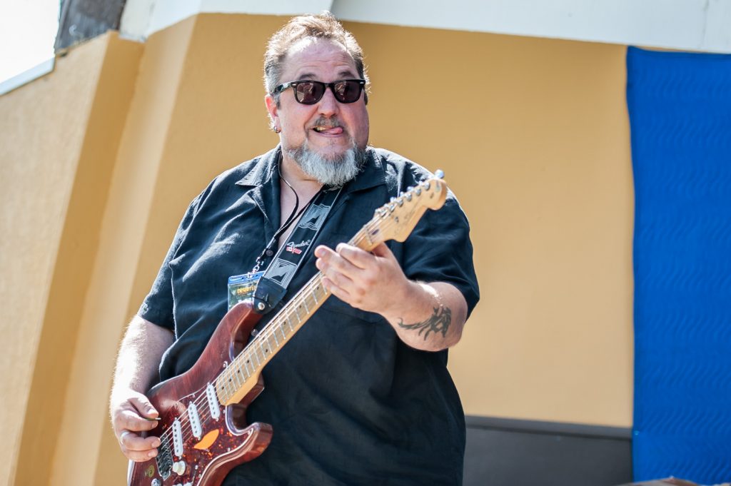 Poppa Dawg, of Kelowna, played a powerful show of electric blues Sunday afternoon at Desert Live. (Richard McGuire photo)