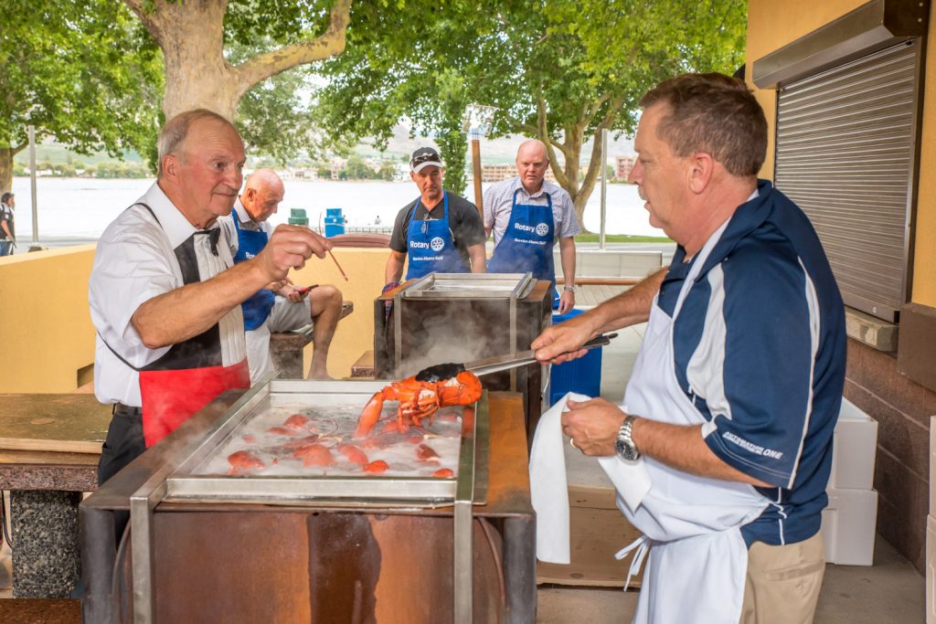 Rotary Club holds another successful Lobster on the Beach