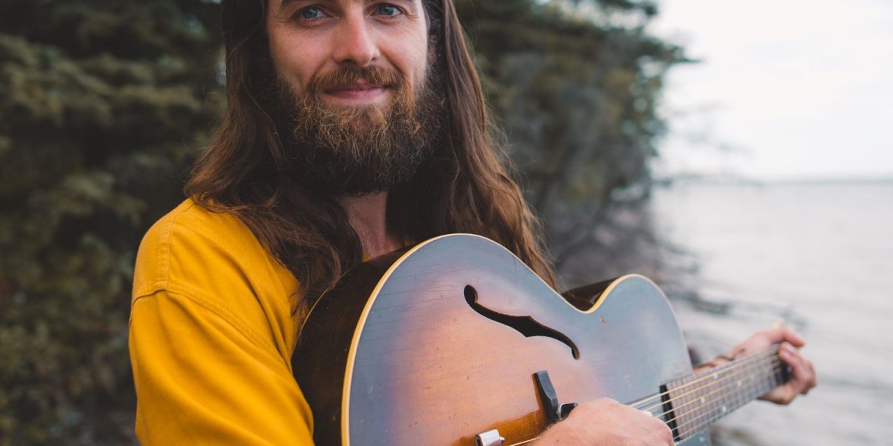 Folk singer-songwriter brings Manitoba music to Osoyoos
