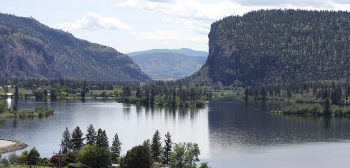 nationalparkweb the view south from Vaseux Lake towards McIntyre Bluff. Park proponents say this should be the gateway to the South Okanagan-Similkameen national park. Photo by Paul Everest - Click on picture for larger image
