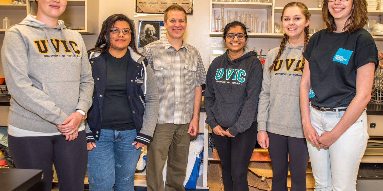 Trip to symposium in Victoria piques five OSS students’ interest in oceans