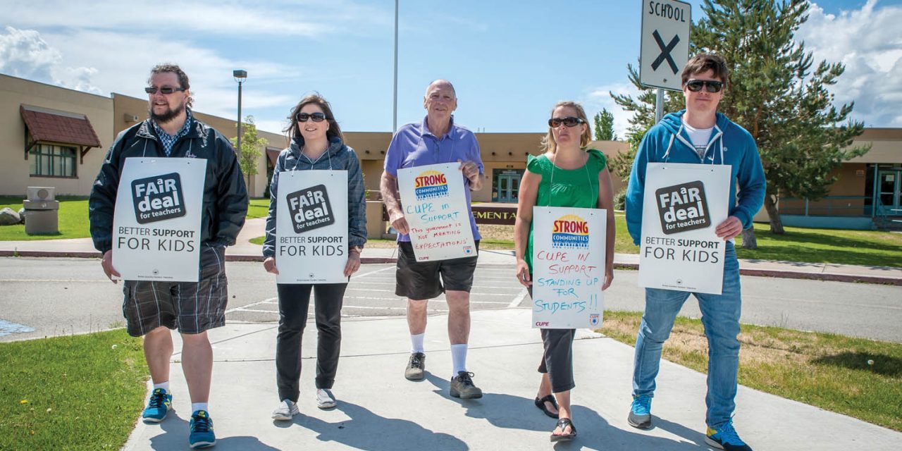 Strike continues as Sept. 2 date for school return nears