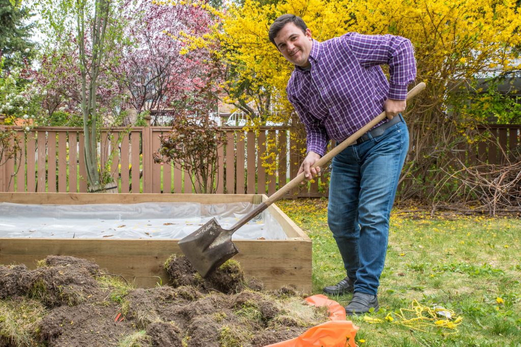 Mohamad Rabee Tabanjat is building a vegetable garden in his backyard. He plans to grow egg plants, zucchini, tomatoes, radishes and other vegetables to help feed his family. He's also interested in taking up fishing and hopes to find employment when he improves his English. (Richard McGuire photo)