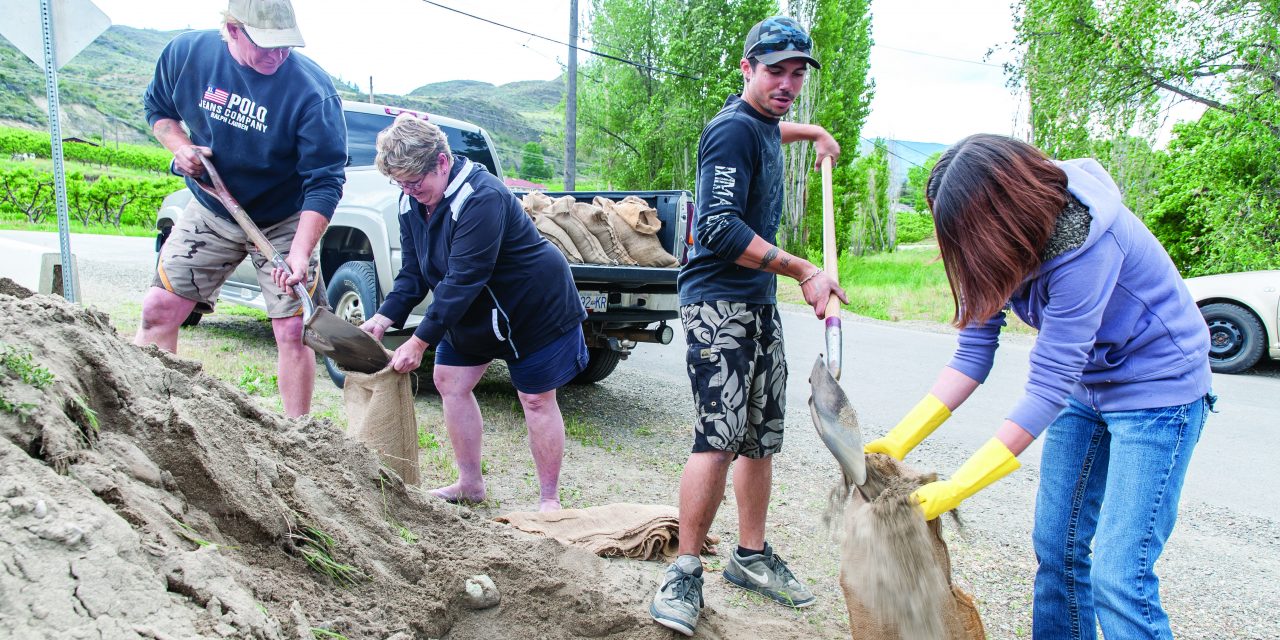 RESIDENTS SANDBAGGING AS LAKE LEVEL CAUSES FLOODING IN SEVERAL OSOYOOS HOMES
