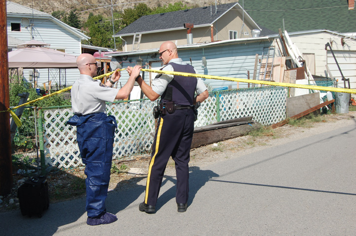 Brothers charged in car bomb incident