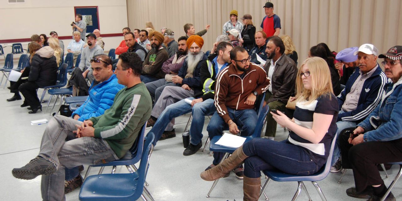 RDOS gets earful over planned crackdown against ‘illegal’ signs on Highway 97