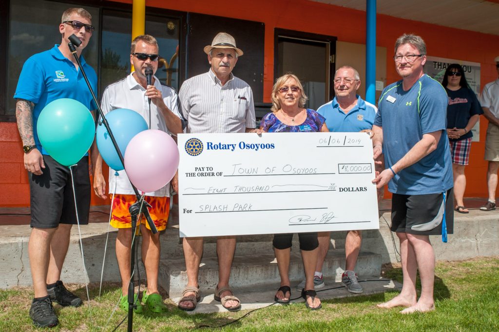 The Rotary Club of Osoyoos made an additional contribution of $8,000 on top of what they've already contributed to the Splash Park, moving them closer to their commitment of $20,000. From left are Coun. Mike Plante, Brian Rawlings, Rotary president, Jim King, Judy Miller-Bennett, Vaughn Denis and Gerald Davis, director of community services with the Town of Osoyoos. Plante and Davis co-chair the Splash Park Committee. (Richard McGuire photo)