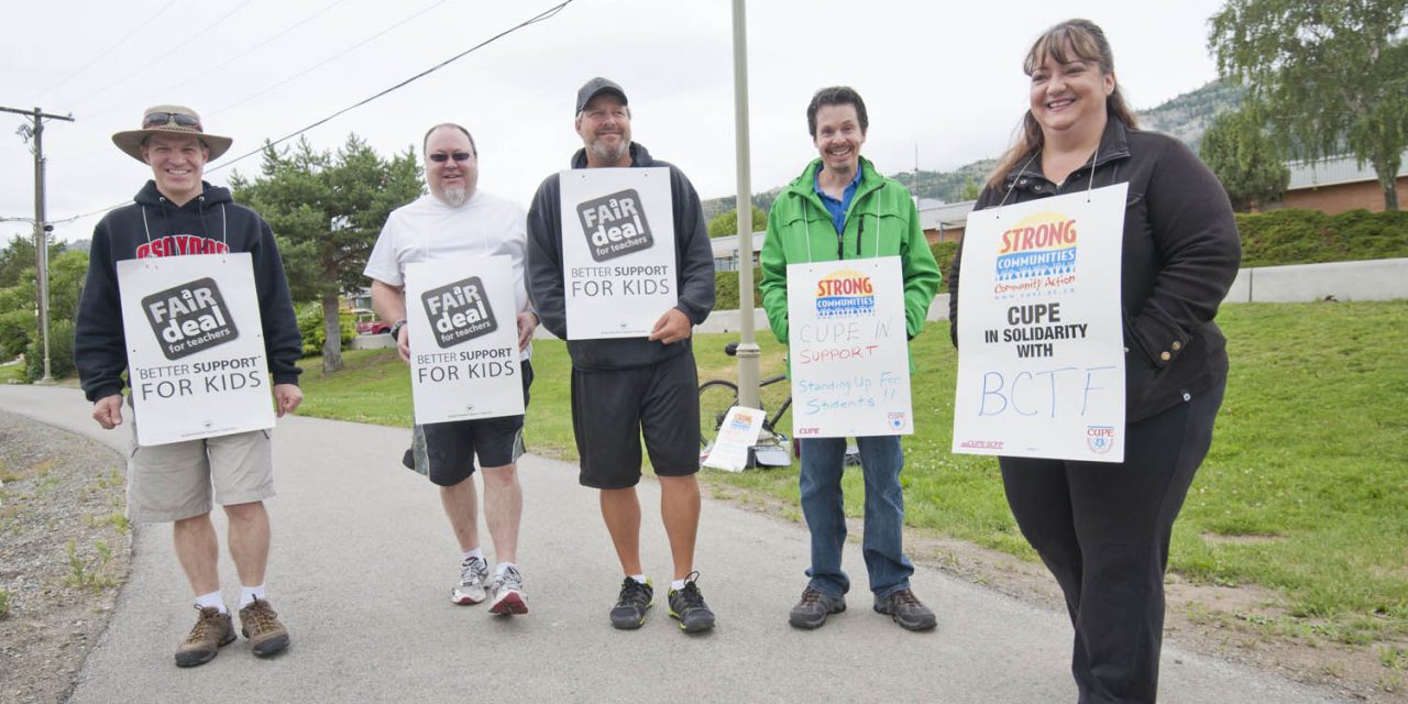 Teachers go on full strike as talks fail