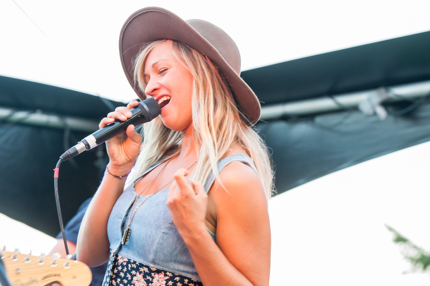 Ashleigh Ball of Hey Ocean sings to a large audience in the outdoor amphitheatre at Tin Horn Creek Vineyards on Saturday evening. (Richard McGuire photo)