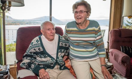 Dr. Gordon Shepherd, 94, Osoyoos veteran among first group of 12 men trained in parachute rescue