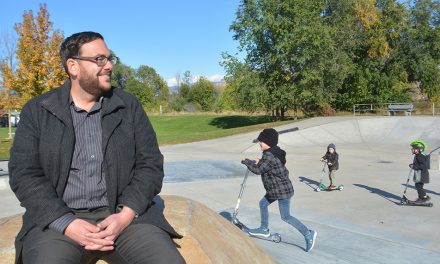 Seres says put national park to a vote