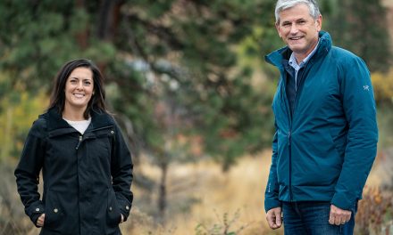 Wilkinson stops in Oliver, promises high speed internet