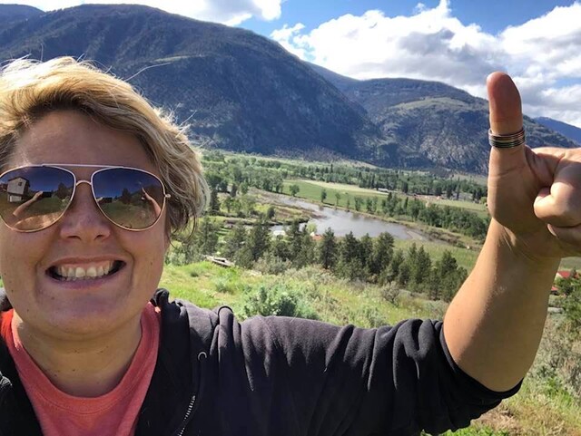 Former journalist dies in crash south of Cawston