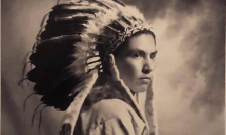 The mystery of the lost headdress