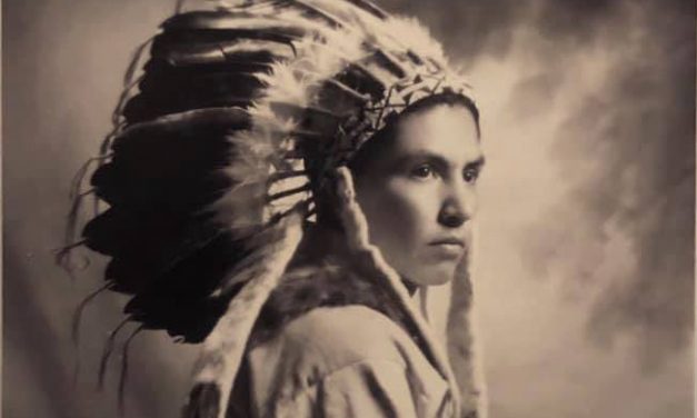 The mystery of the lost headdress