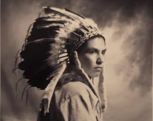 The mystery of the lost headdress