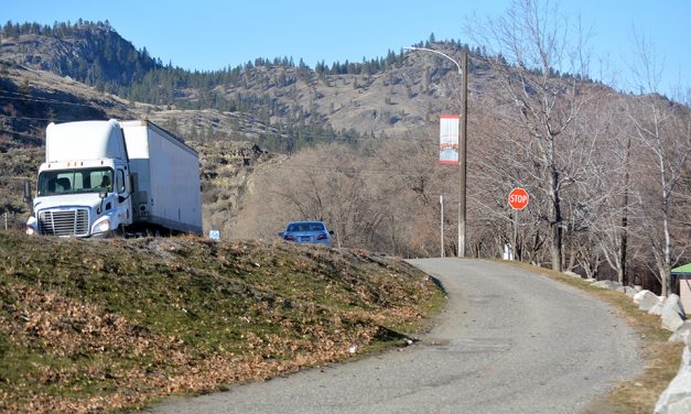 Motorists oppose planned road closure