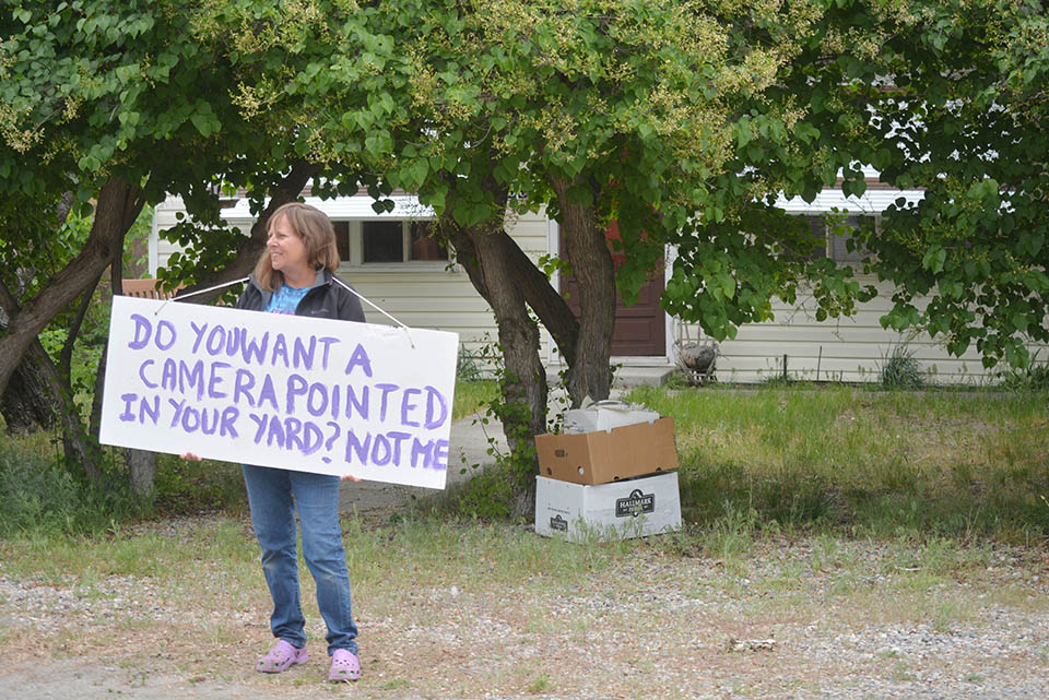 Resident cries foul over alleged privacy breach