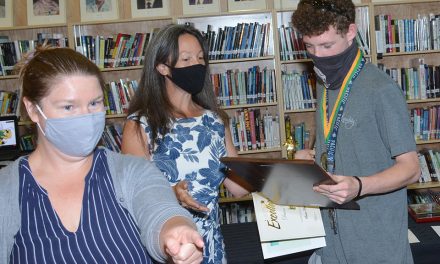 SOSS recognizes top students with awards