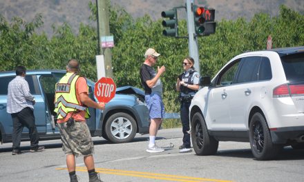 Vehicles collide in Oliver