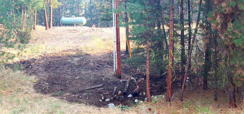 Anarchist crews jump on grass fire