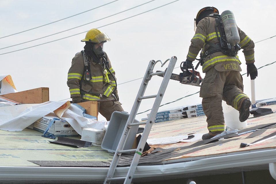 Firefighters respond to smoke at food bank