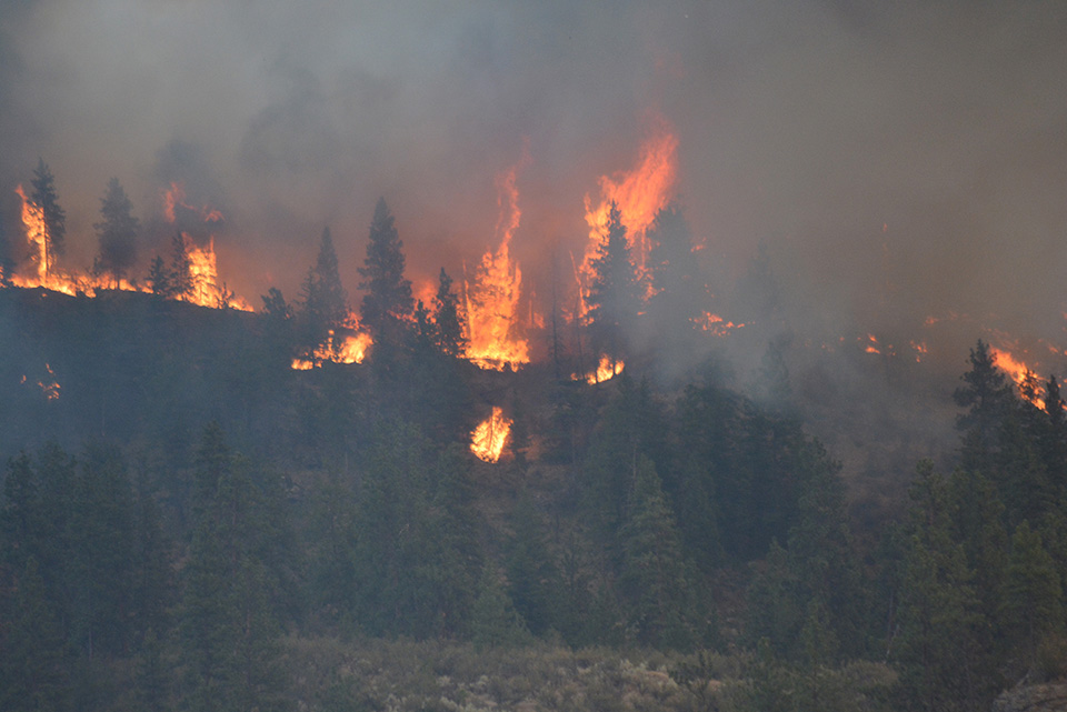 Fire growth expected this weekend amidst travel warning