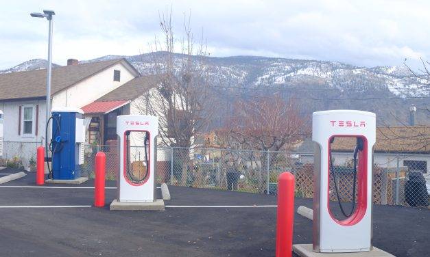 Osoyoos opens new electric car charging station