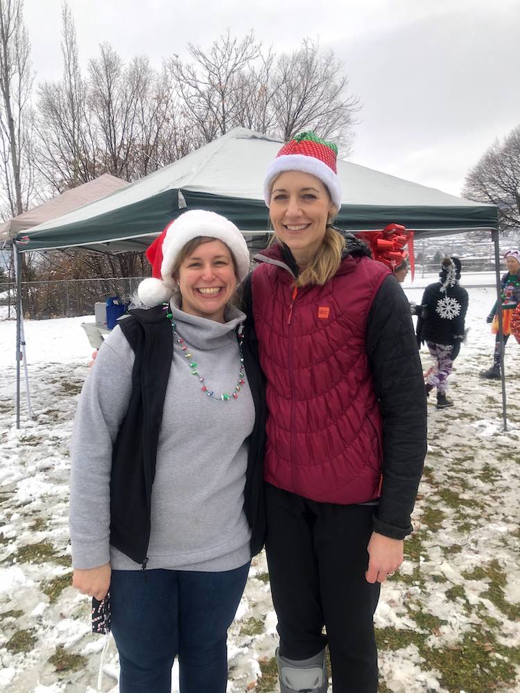 Jingle bell run Sarah Dynneson and Sarah Gilchrist