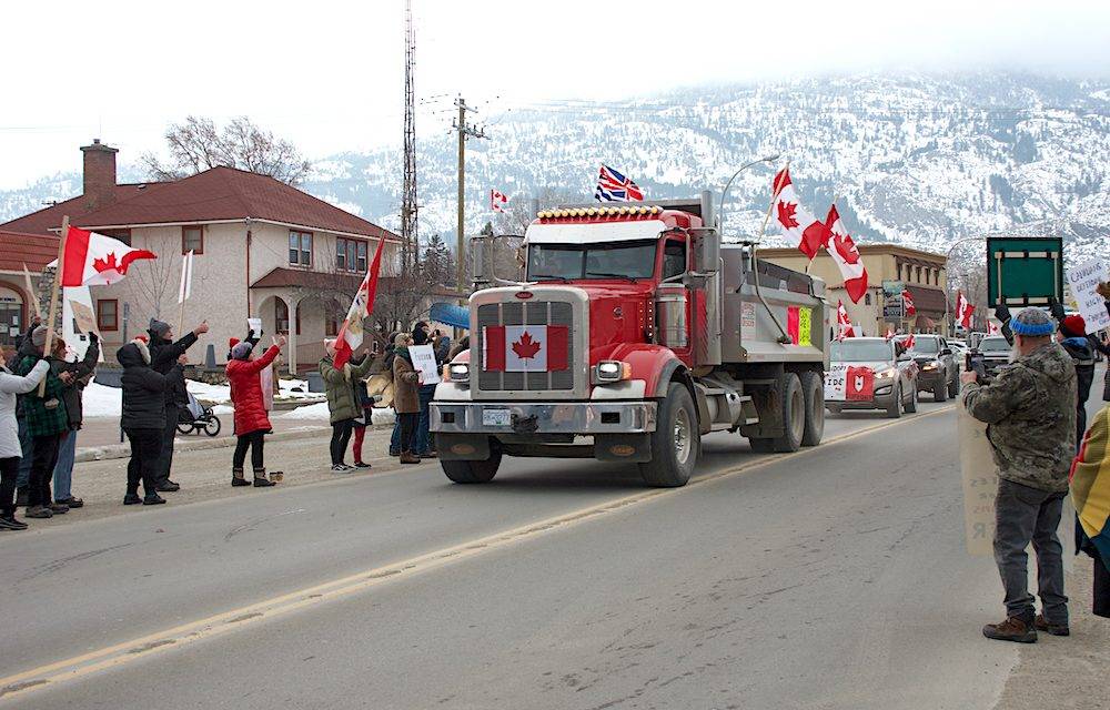 Okanagan version of ‘freedom convoy’ rolls through Oliver, Osoyoos