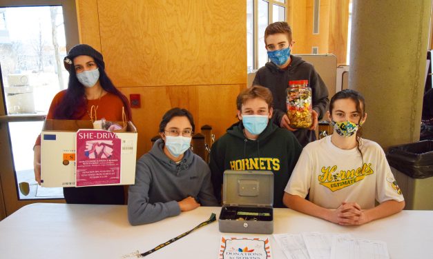 SOSS students give back