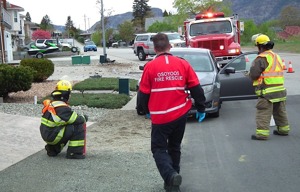 Single vehicle accident leaves woman dazed