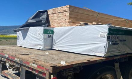 Thieves steal lumber from truck