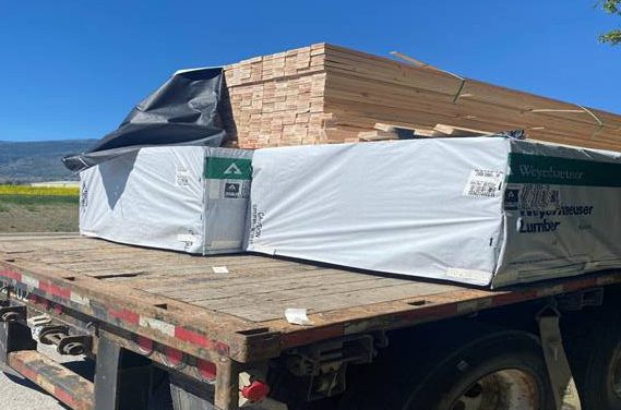 Thieves steal lumber from truck