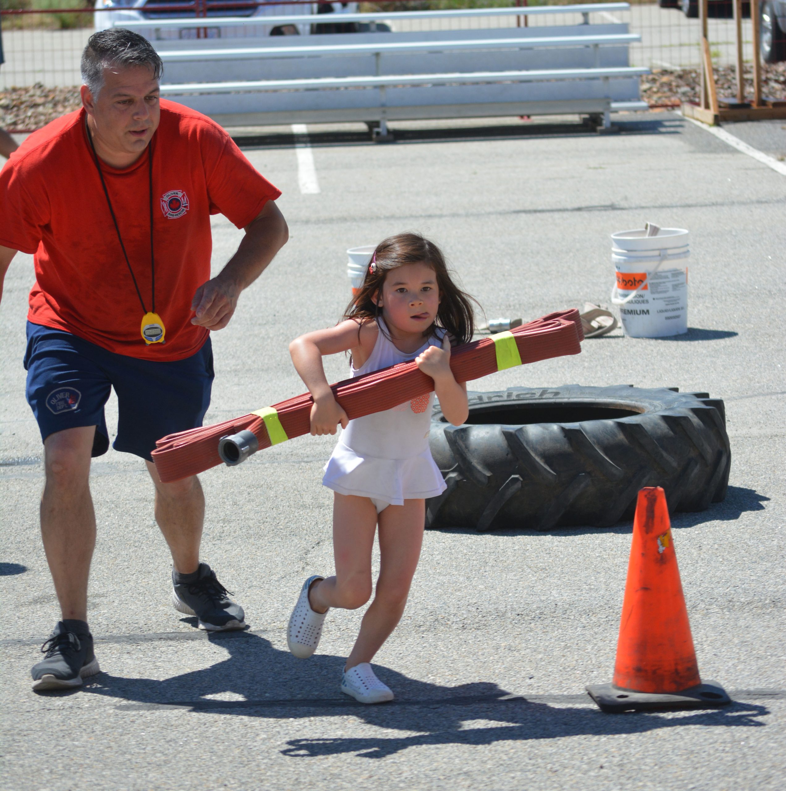 hose carry girl 2