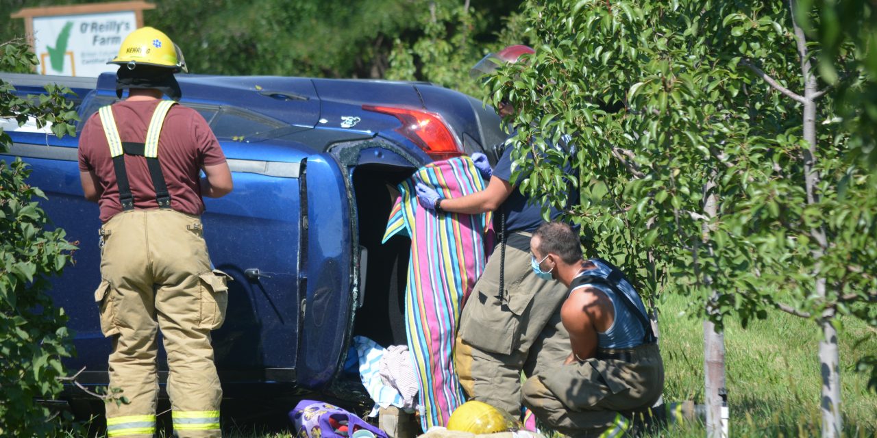 Rollover traps occupant