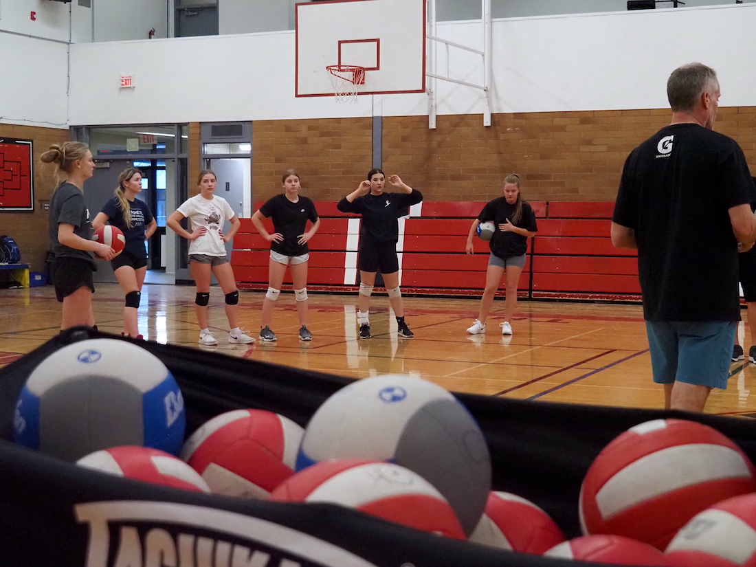 Rattlers volleyballers in Kelowna for Valley Championships