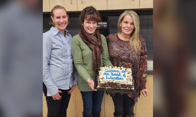 School board trustees sworn in for District No. 53