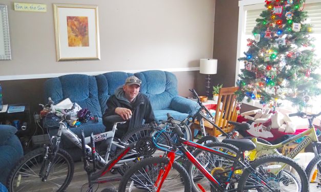 Local ‘Santa Claus’ spreads the love