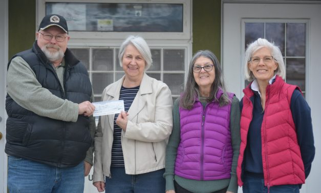 Sportsmen donate $800 to Oliver Food Bank