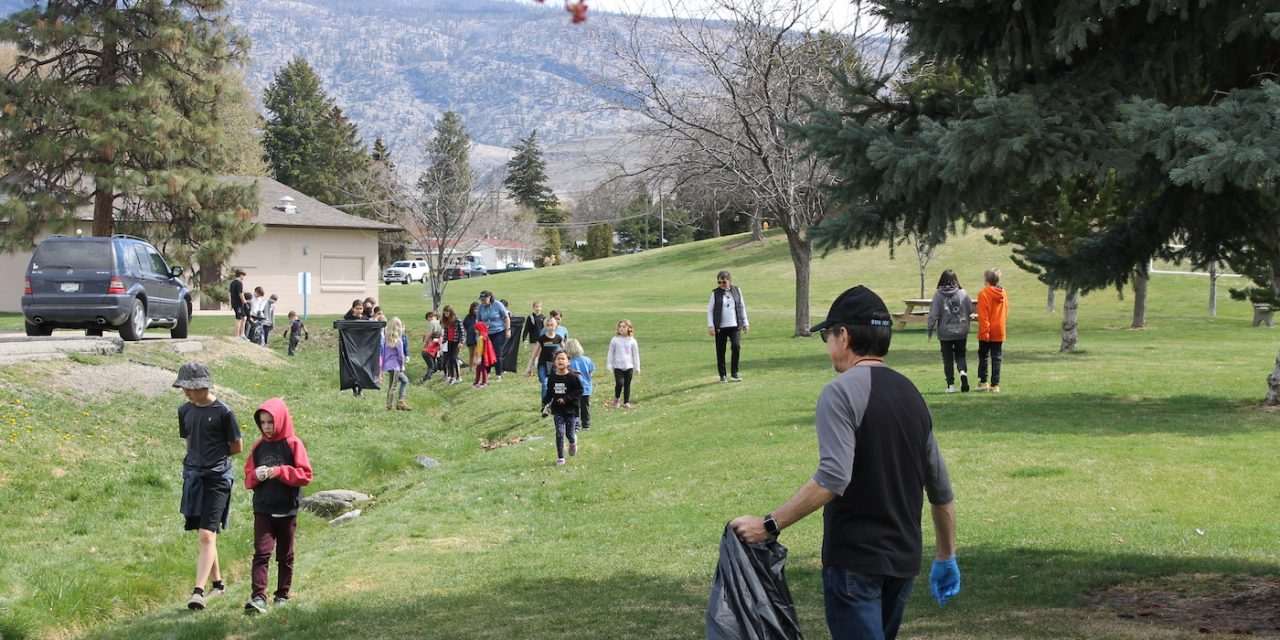 2023 Earth Day clean up in Oliver
