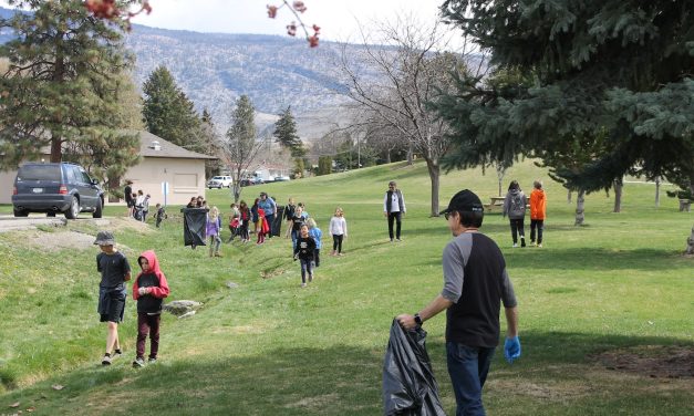 2023 Earth Day clean up in Oliver