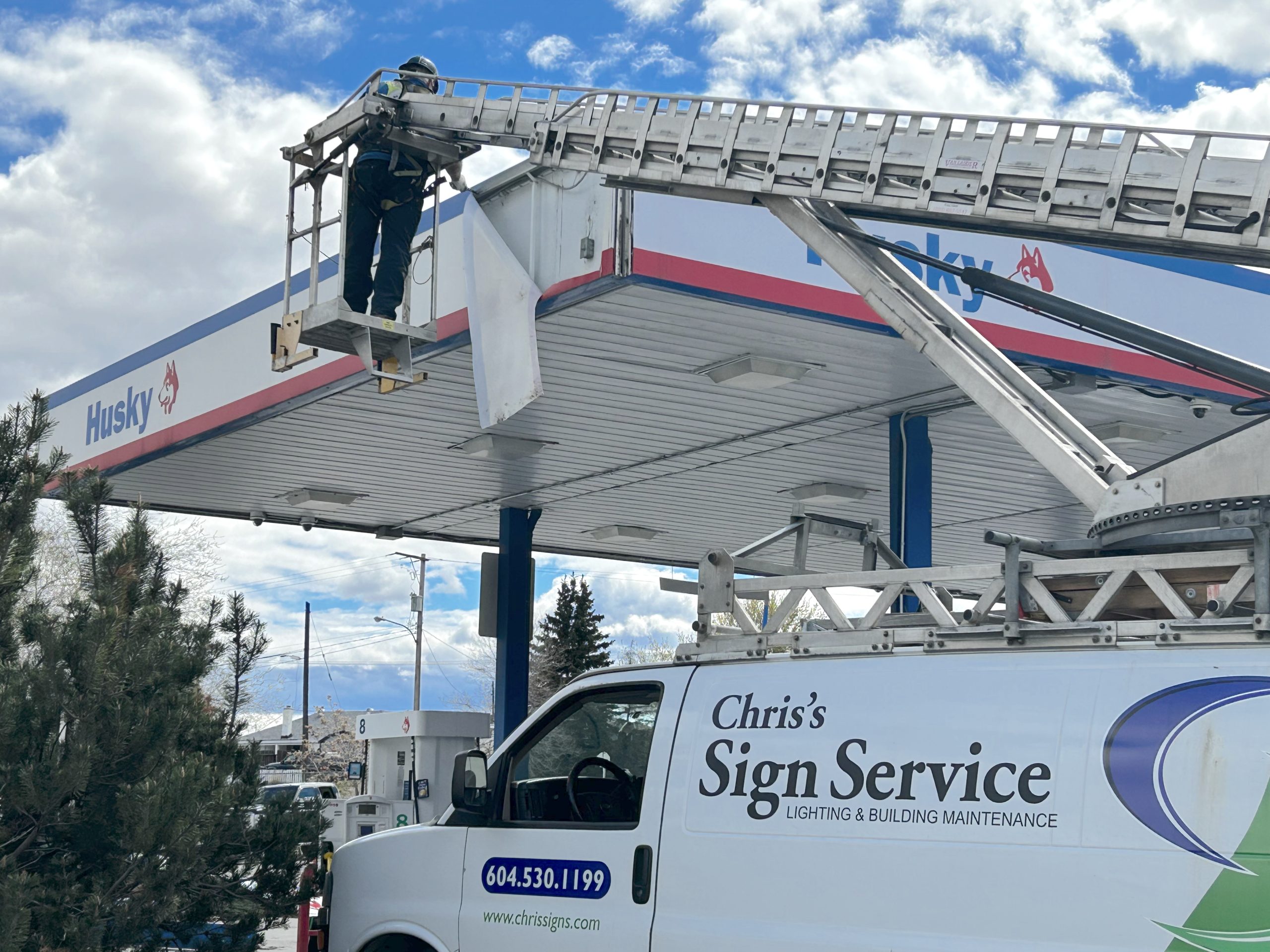 chris's sign service