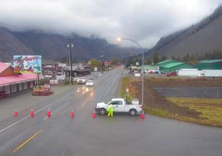 Hwy. 3 reopens to one lane alternating, evac orders rescinded