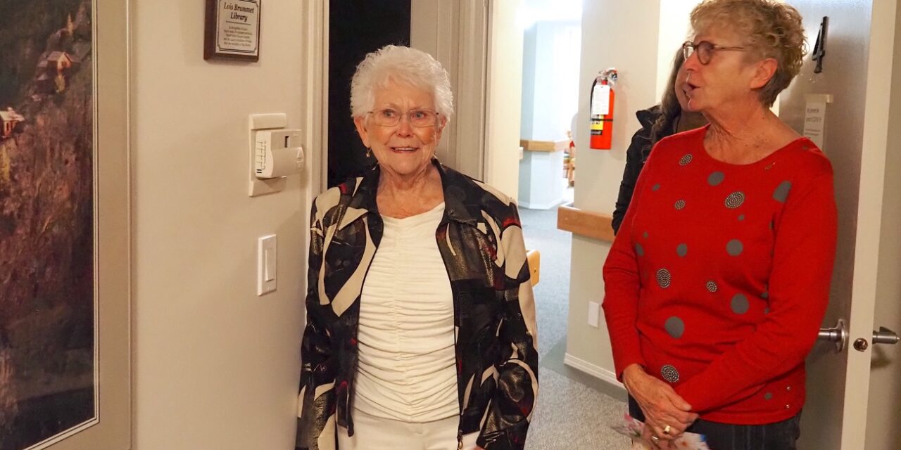 Desert Valley Hospice volunteer honoured for years of service