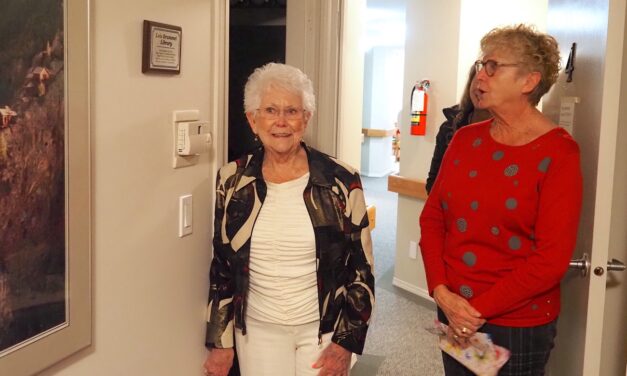 Desert Valley Hospice volunteer honoured for years of service
