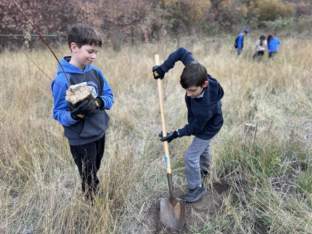 Max lake planting_students planting_OASISS