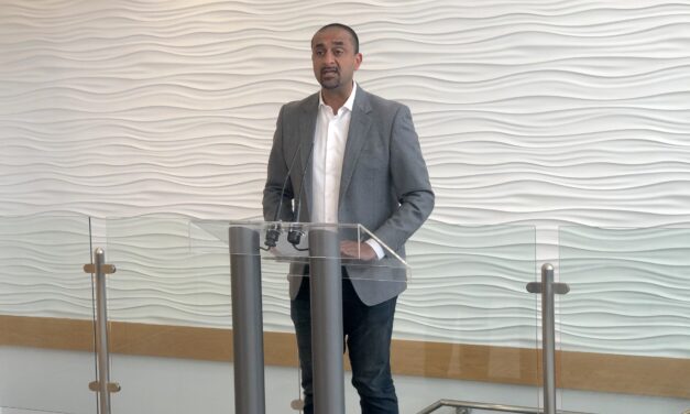 NDP caucus meetings in Osoyoos beat election drum