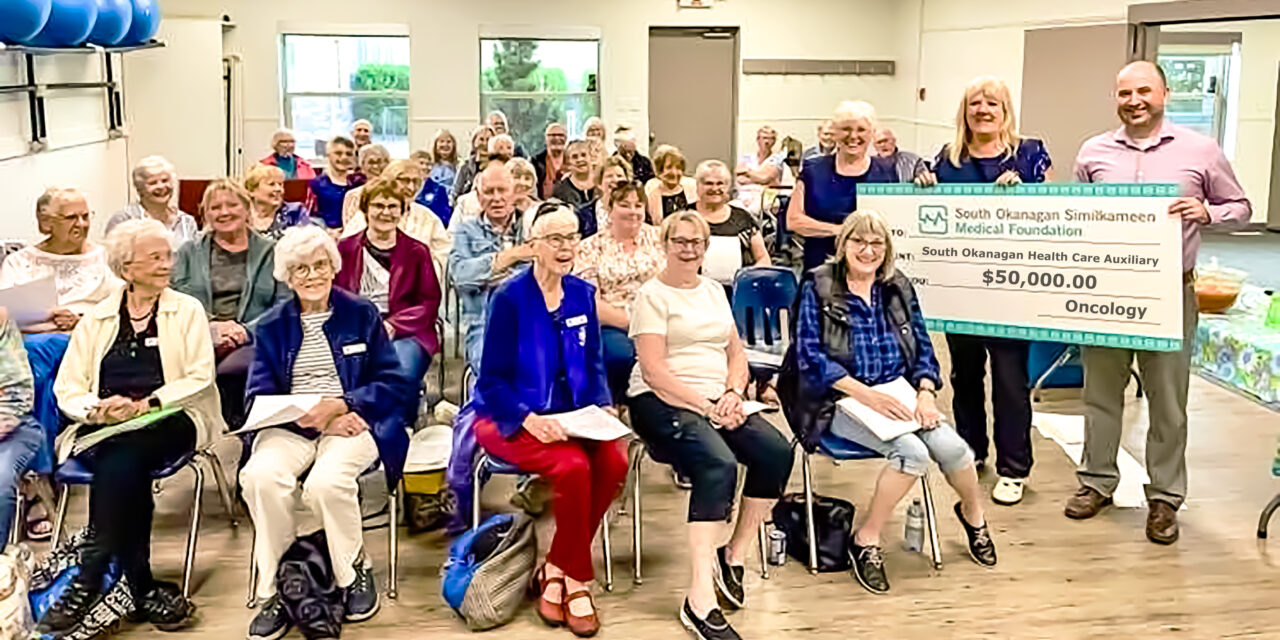 Oliver auxiliary donates $200,000 to oncology clinic