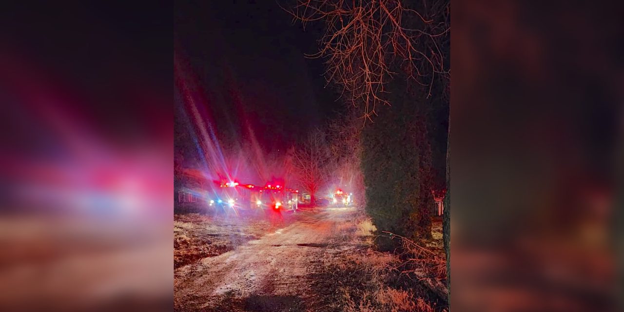 Oliver, Osoyoos fire departments work residential fire